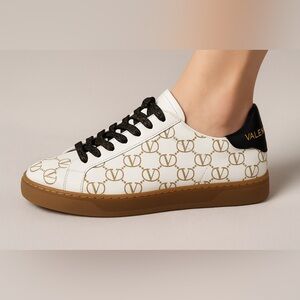 Valentino Low-Top Sneakers – Size 9 – Made in Italy – New (No Box)